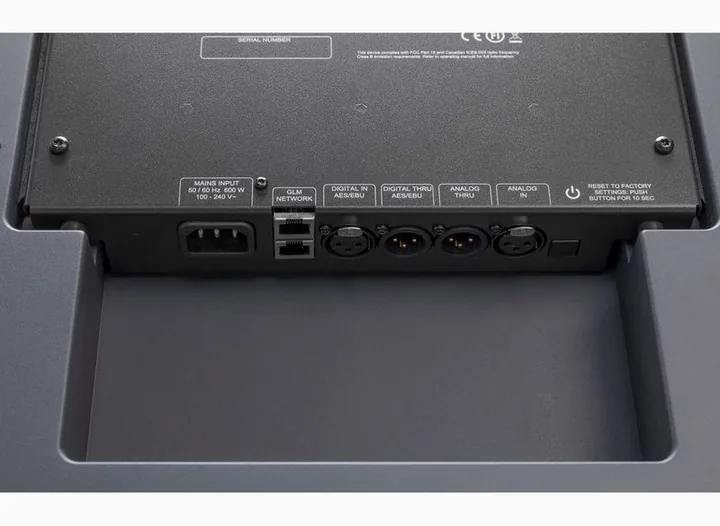 Genelec W371A, de bassreflexpoort