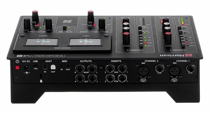Harrison Audio Flex-10, de aansluitingen aan de achterkant