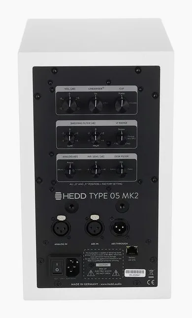 HEDD Type 05 MK2 White, de regelaars aan de achterzijde