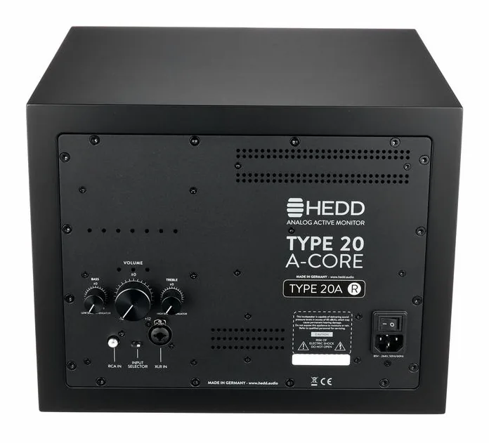HEDD Type 20 A-CORE right, het frontpaneel met de woofer en tweeter