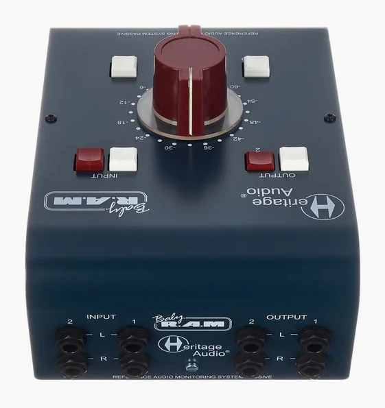 Heritage Audio Baby RAM, de achterkant met de aansluitingen