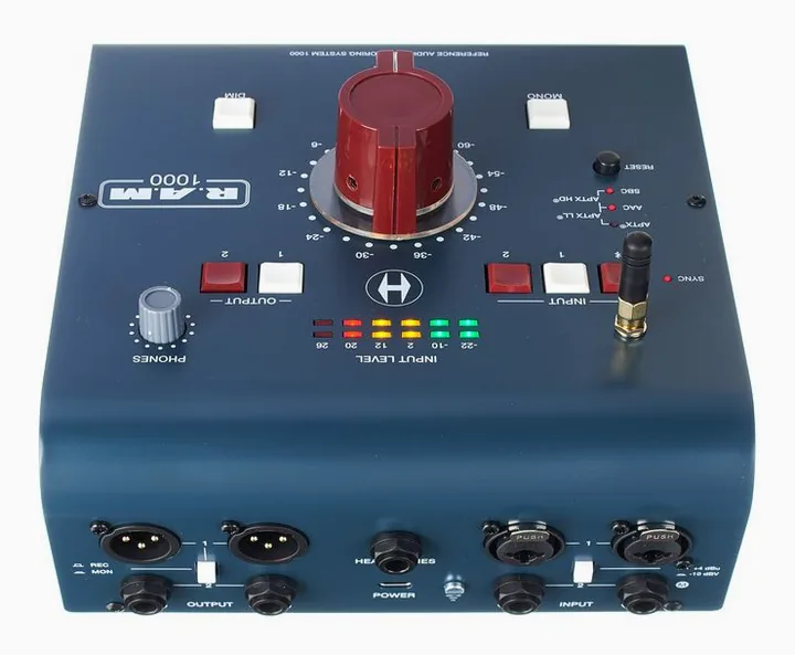 Heritage Audio RAM 1000, de bassreflexpoort