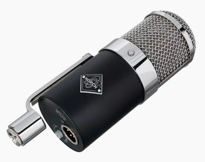Horch Audiogeräte FM2J, het frontale grillewerk