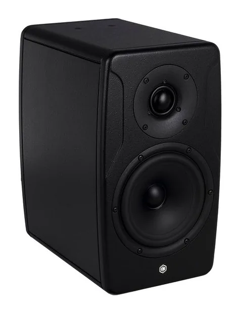 IK Multimedia iLoud Precision 6 MKII, de achterkant met de aansluitingen