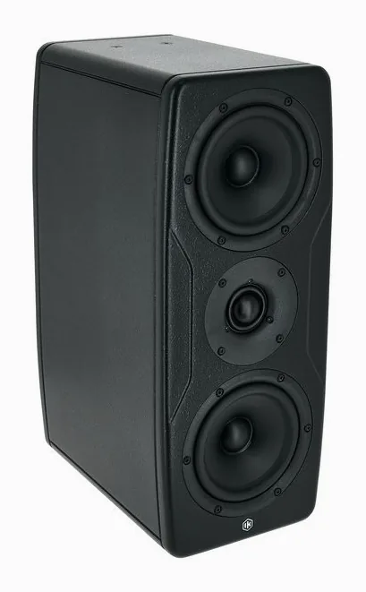 IK Multimedia iLoud Precision MTM MKII, de achterkant met de aansluitingen