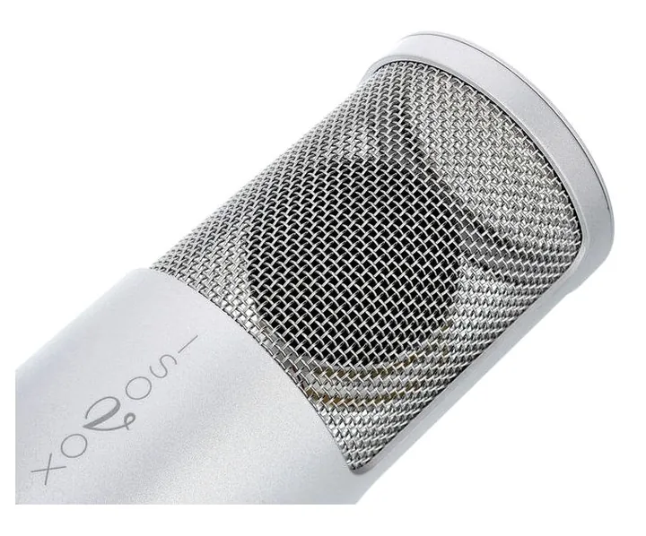 Isovox Isomic, de XLR-aansluiting onderaan