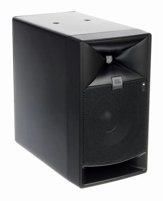 JBL 705P, het logo en de afwerking
