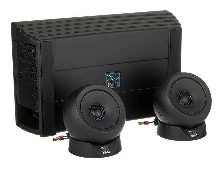 Kali Audio IN-UNF, het frontpaneel met de woofer en tweeter