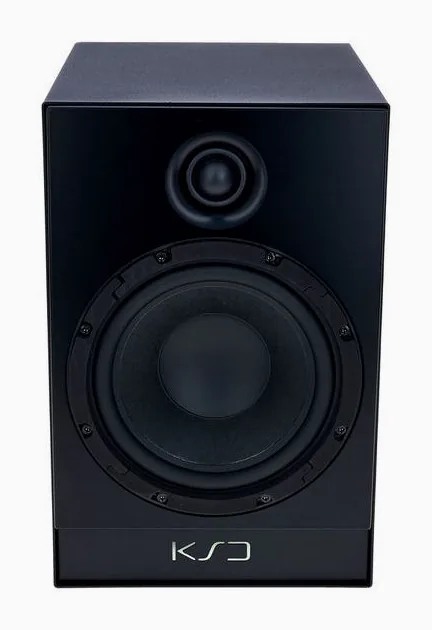 KS Digital A100 Black, de bassreflexpoort