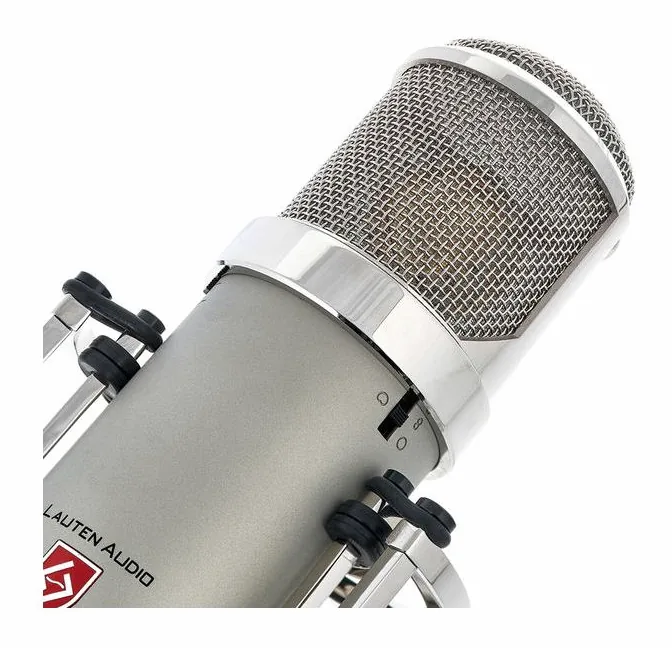 Lauten Audio Eden LT-386, de XLR-aansluiting onderaan