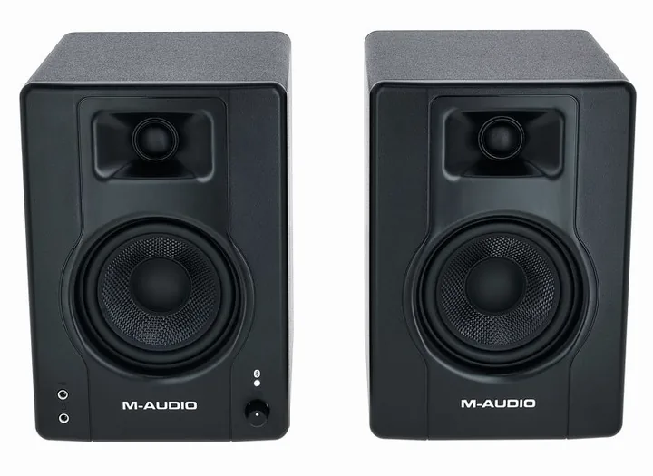 M-Audio BX4BT, de bassreflexpoort