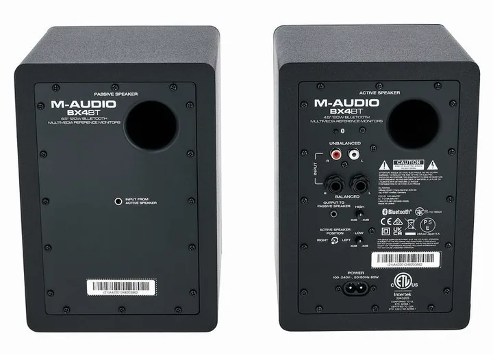 M-Audio BX4BT, het frontpaneel met de woofer en tweeter