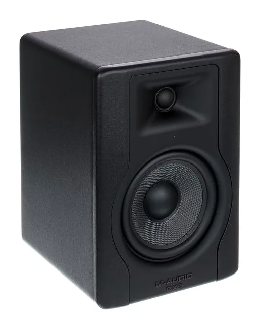 M-Audio BX5 D3, de achterkant met de aansluitingen