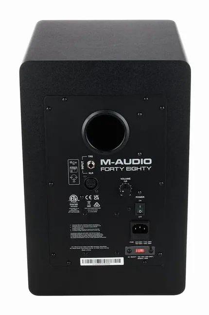 M-Audio Forty Eighty, de behuizing van opzij