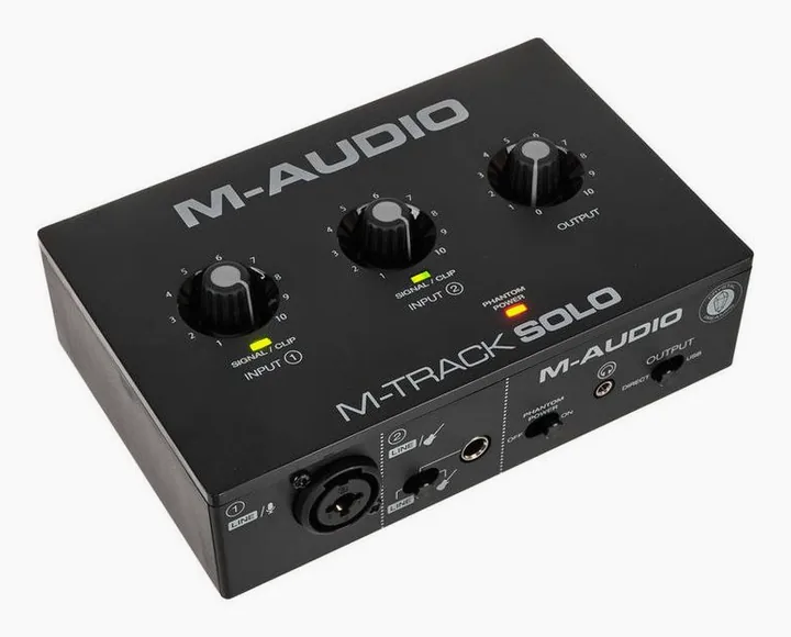M-Audio M-Track Solo, de behuizing van opzij