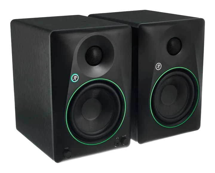Mackie CR5 BT, de achterkant met de aansluitingen