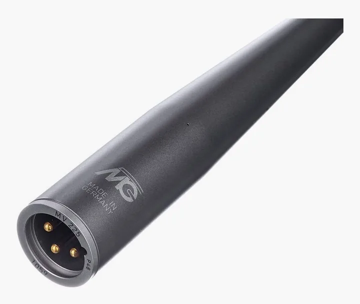 Microtech Gefell M 102, de XLR-aansluiting onderaan