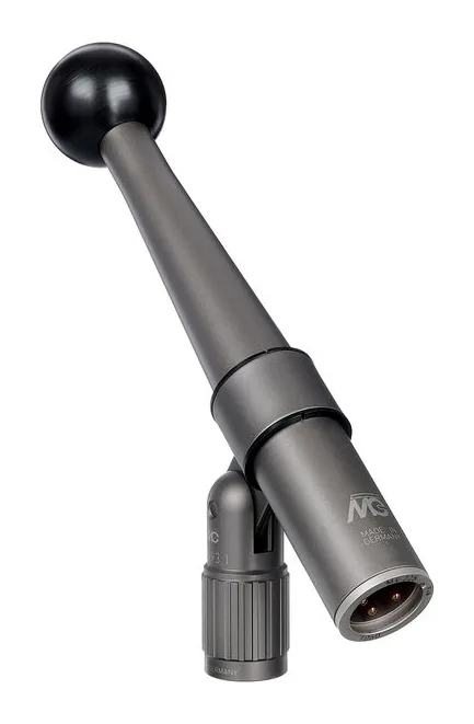 Microtech Gefell M 221, de XLR-aansluiting onderaan