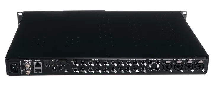 MOTU 848, het voorpaneel met de draaiknoppen