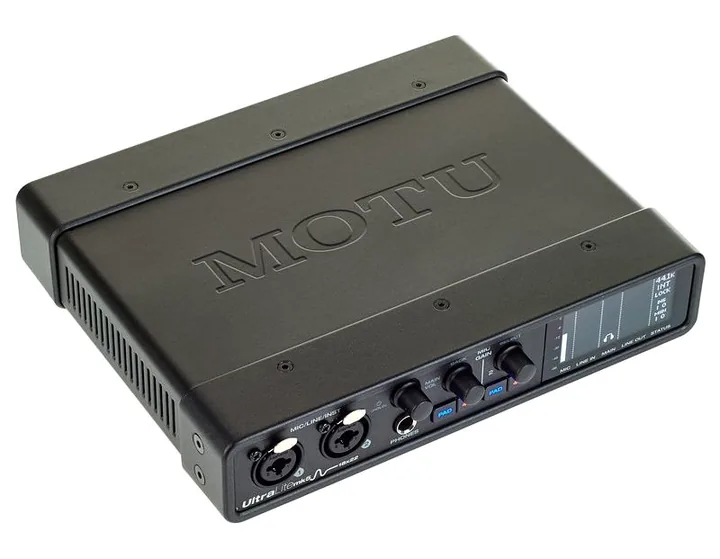 MOTU UltraLite mk5, de aansluitingen aan de achterkant