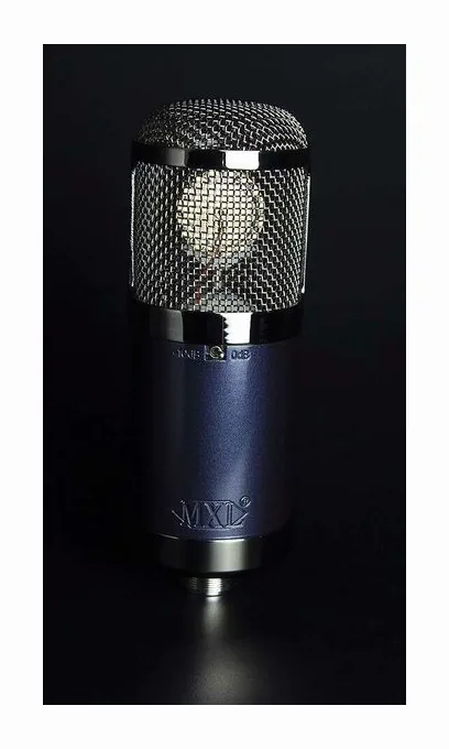 MXL Revelation II, de bevestiging en de houder