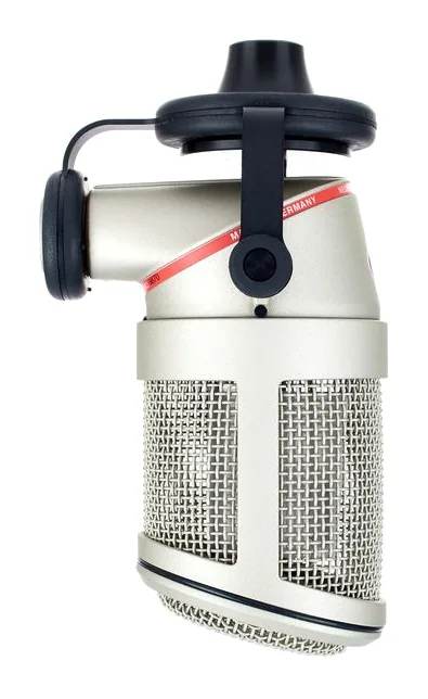 Neumann BCM 104, het logo en de afwerking