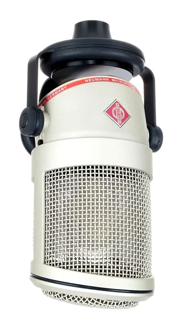 Neumann BCM 104, de XLR-aansluiting onderaan