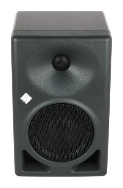 Neumann KH 120 II Bundle, het frontpaneel met de woofer en tweeter