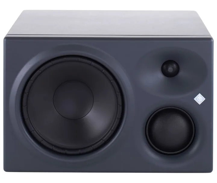Neumann KH 310 A right, de achterkant met de aansluitingen
