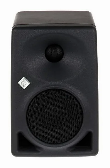 Neumann KH 80 DSP, de bassreflexpoort