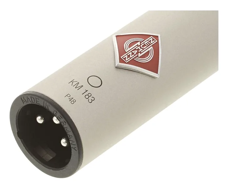 Neumann KM183, het frontale grillewerk