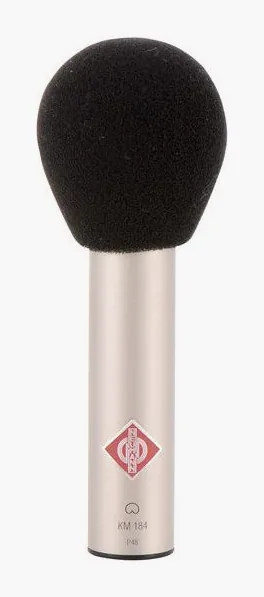 Neumann KM184, de bevestiging en de houder