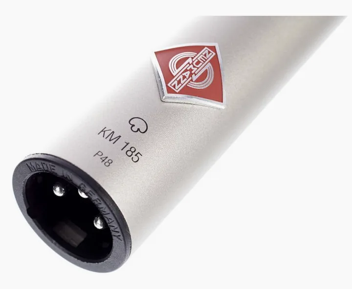 Neumann KM185, de XLR-aansluiting onderaan