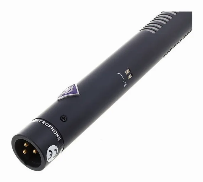Neumann KMR 81 I mt, de bevestiging en de houder