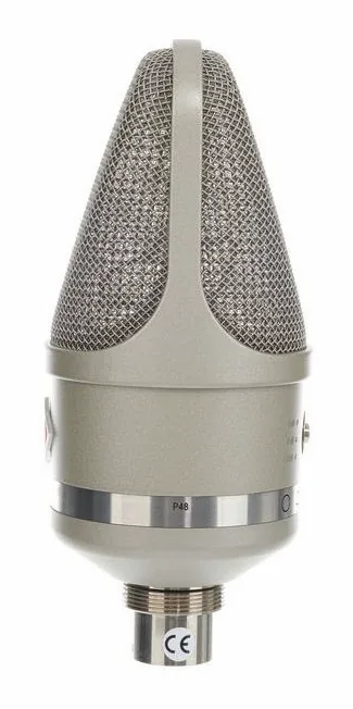 Neumann TLM 107, de behuizing van opzij