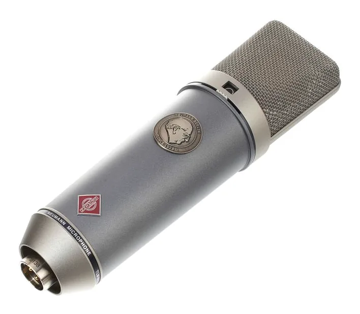 Neumann TLM67, de bevestiging en de houder