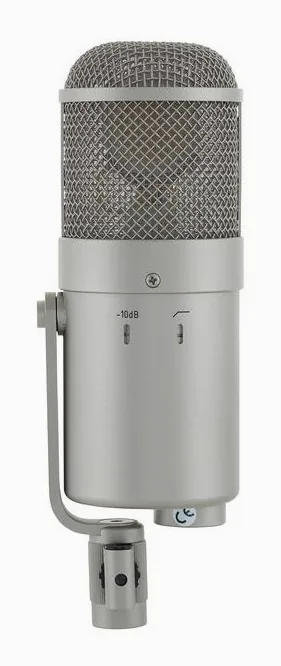 Neumann U47 fet, het logo en de afwerking