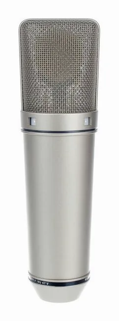 Neumann U67 Set, de XLR-aansluiting onderaan