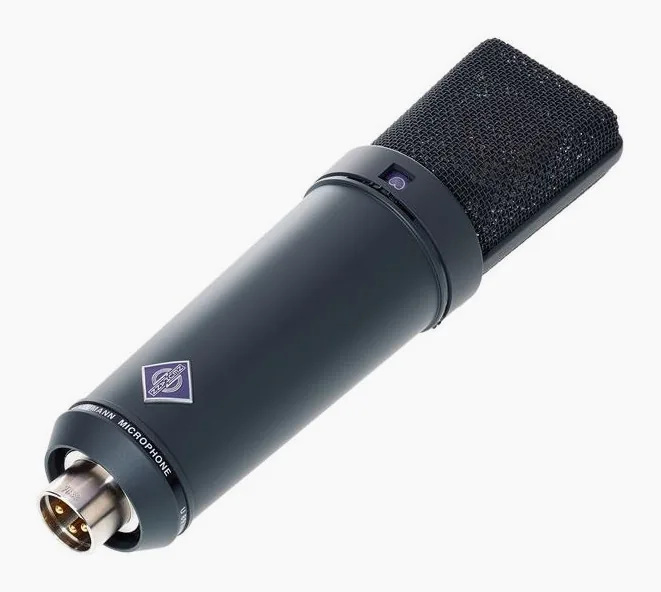 Neumann U89 I mt, de XLR-aansluiting onderaan