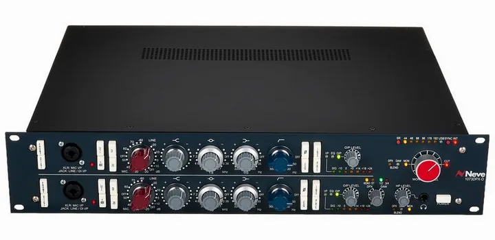 Neve 1073DPX-D, het volumeknopje en de LED-meters
