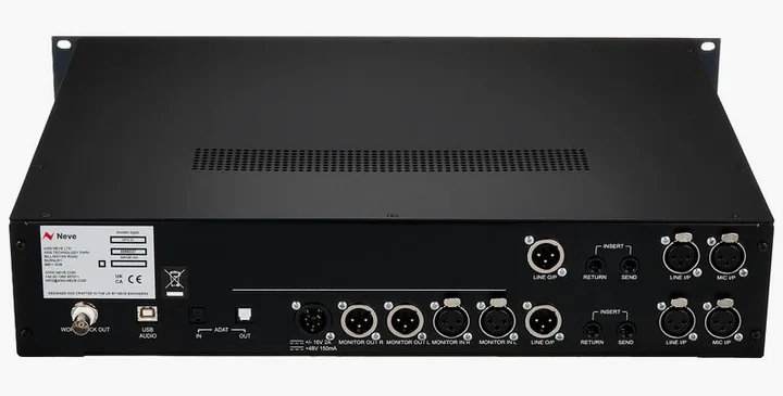 Neve 1073DPX-D, het volumeknopje en de LED-meters