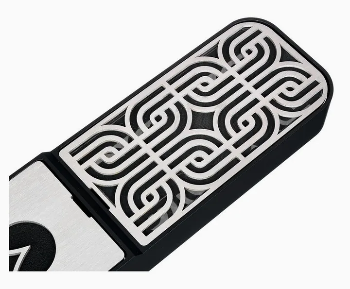 Ohma World Motif Condenser Black & Steel, de microfoonkorf van dichtbij