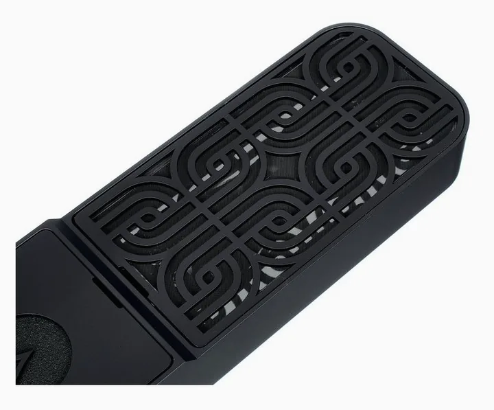 Ohma World Motif Ribbon Black & Black, de bevestiging en de houder