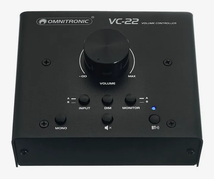 Omnitronic VC-22, de regelaars aan de achterzijde