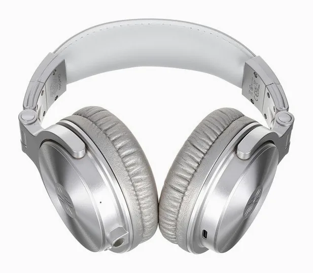 OneOdio Studio Wireless C Champagne, de kabelaansluiting aan de oorschelp