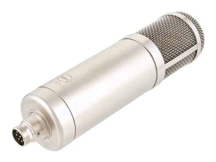 Peluso 2247 LE, het frontale grillewerk