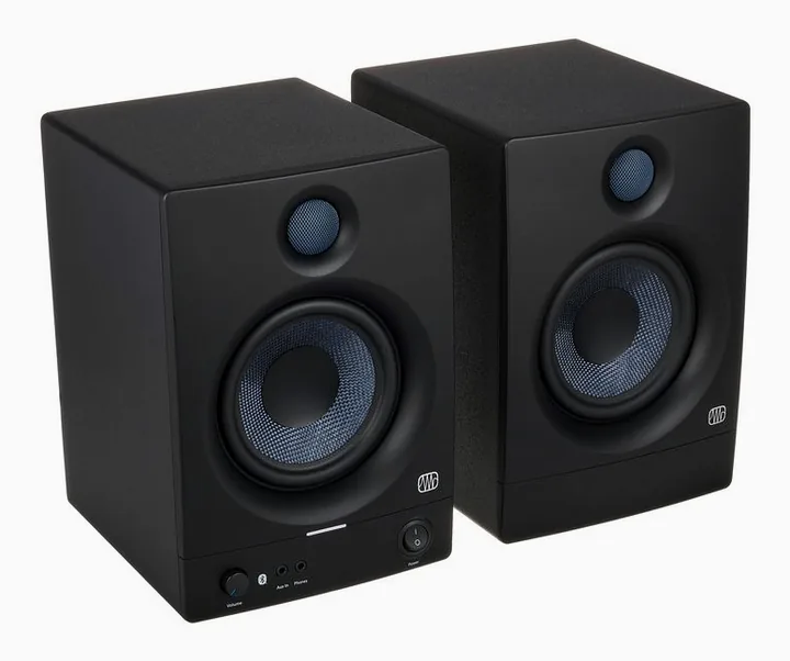 Presonus Eris 5BT 2nd Gen, het frontpaneel met de woofer en tweeter