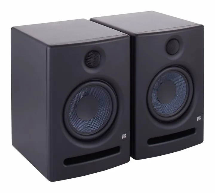 Presonus Eris E5 Isolation Stand Bundle, het logo en de afwerking