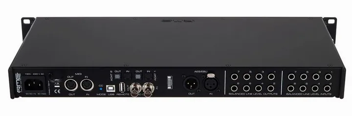 RME Fireface 802 FS AE, het voorpaneel met de draaiknoppen