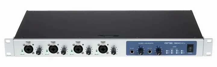 RME Fireface 802 FS, de behuizing van opzij